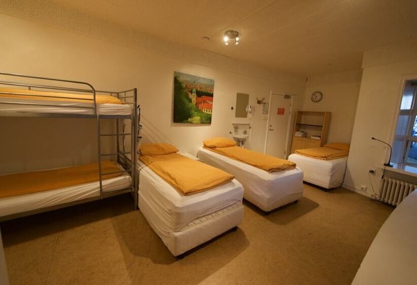 اتاق استاندارد با سرویس بهداشتی مشترک, Hostel B47