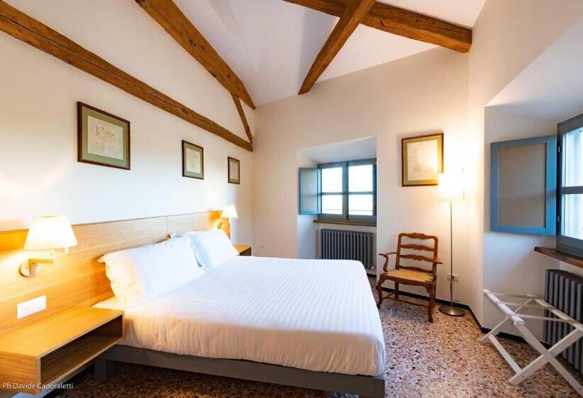 חדר סופריור, Castello Di Monterado