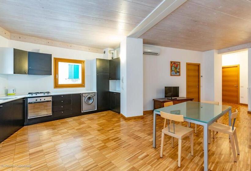 דירת שני חדרים, Castello Di Monterado