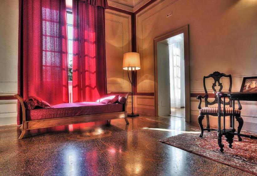 סוויטה, Castello Di Monterado