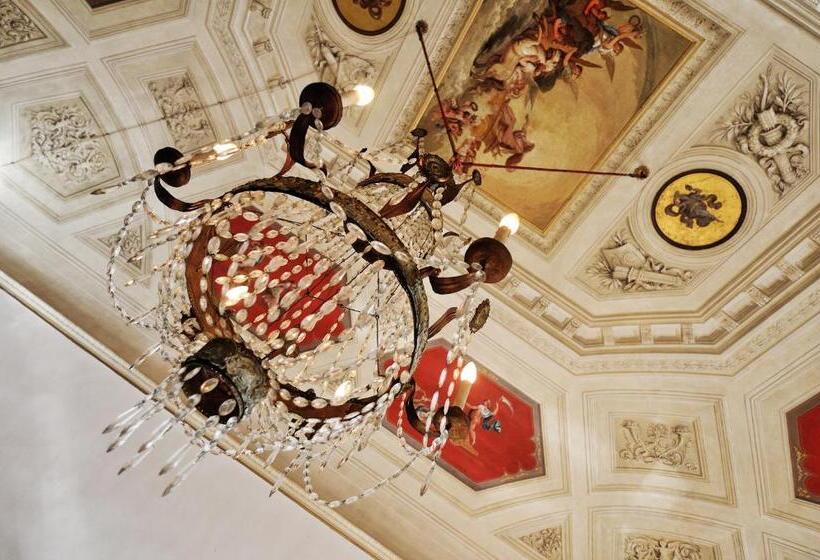 סוויטה דלוקס, Castello Di Monterado