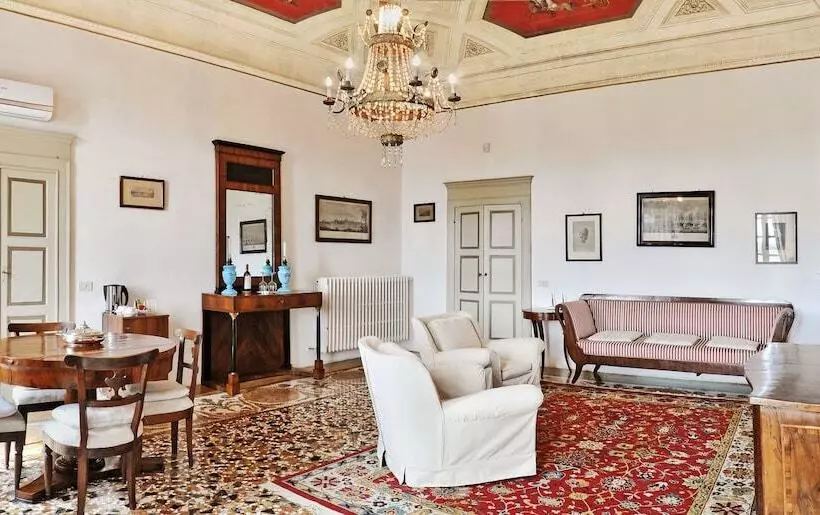 デラックススイート, Castello Di Monterado