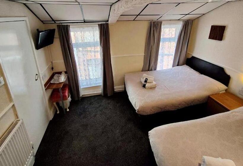 Четырехместный Номер Стандарт, Grange House