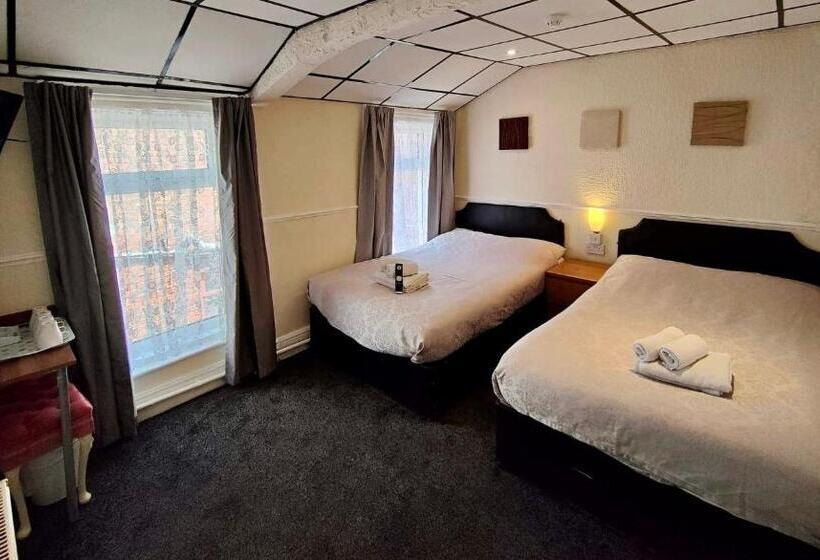 Четырехместный Номер Стандарт, Grange House