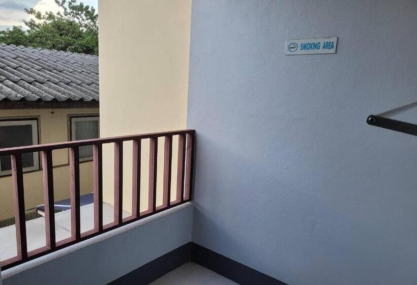 غرفة عائلية, Kaewchantra Mansion