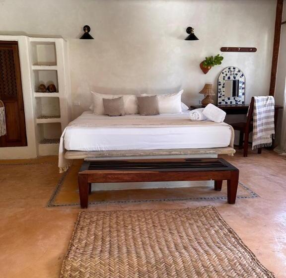 Quarto Familiar, La Conchita Tulum