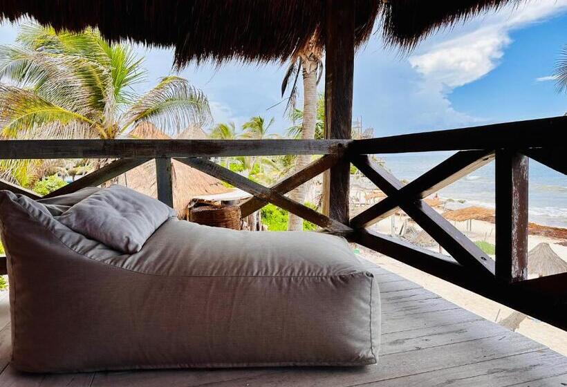 Quarto Quadruple Standart com Varanda, La Conchita Tulum