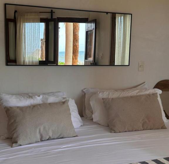 מיטת קינג בסוויטה, La Conchita Tulum