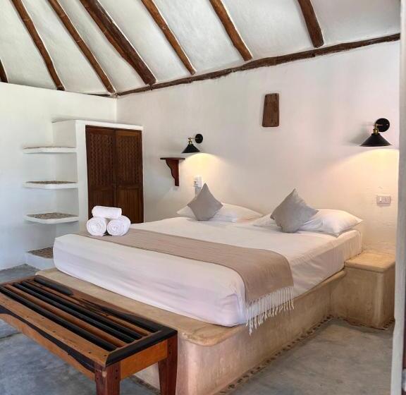 מיטת קינג בסוויטה, La Conchita Tulum