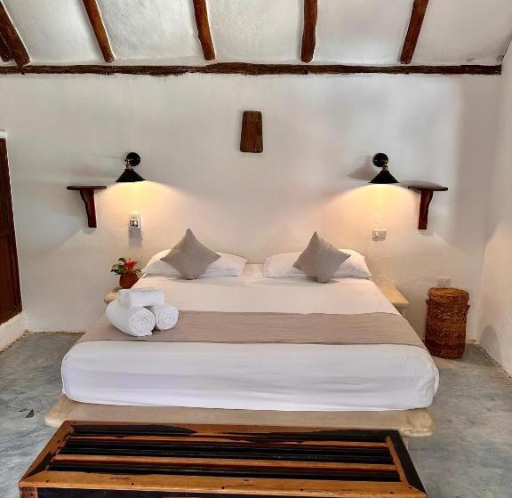 מיטת קינג בסוויטה, La Conchita Tulum