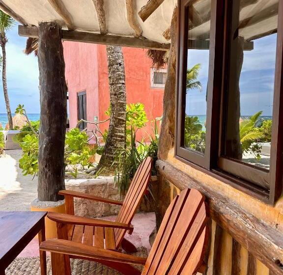 מיטת קינג בסוויטה, La Conchita Tulum