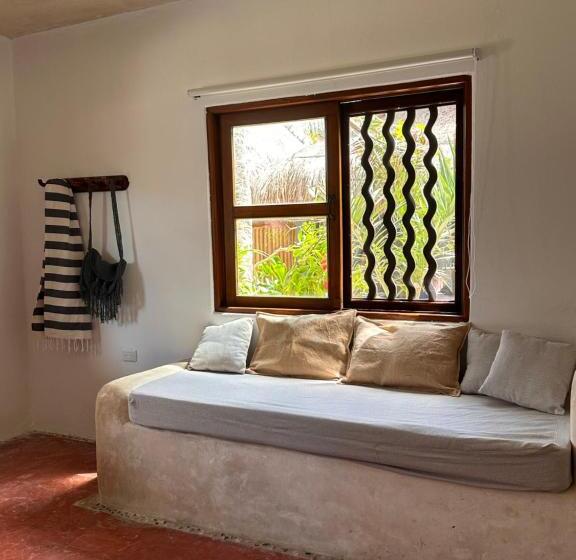 מיטת קינג בסוויטה, La Conchita Tulum