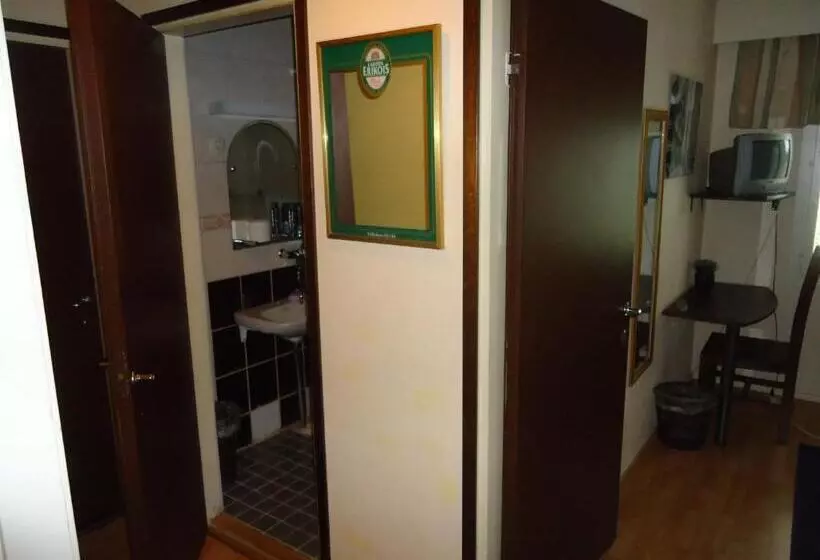 Standard Yhden Hengen Huone Jaettu Kylpyhuone, Lamminpää