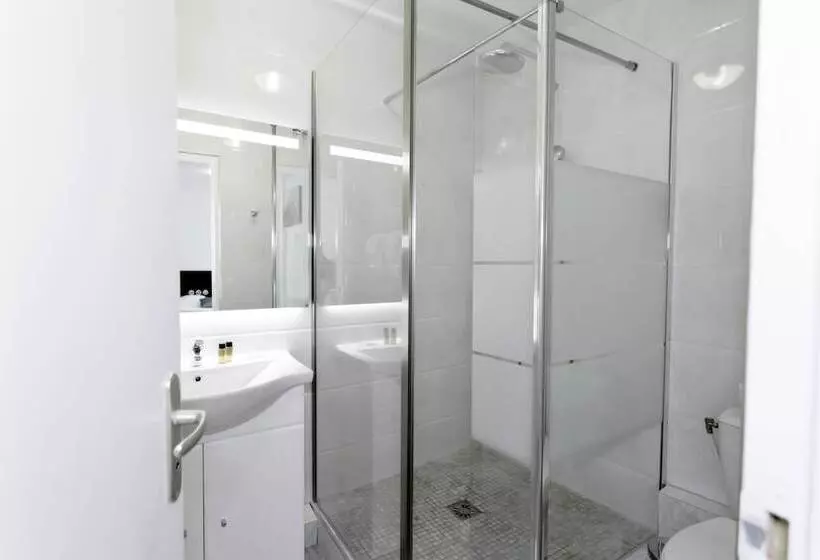 Standard Yhden Hengen Huone, Le Saint Louis