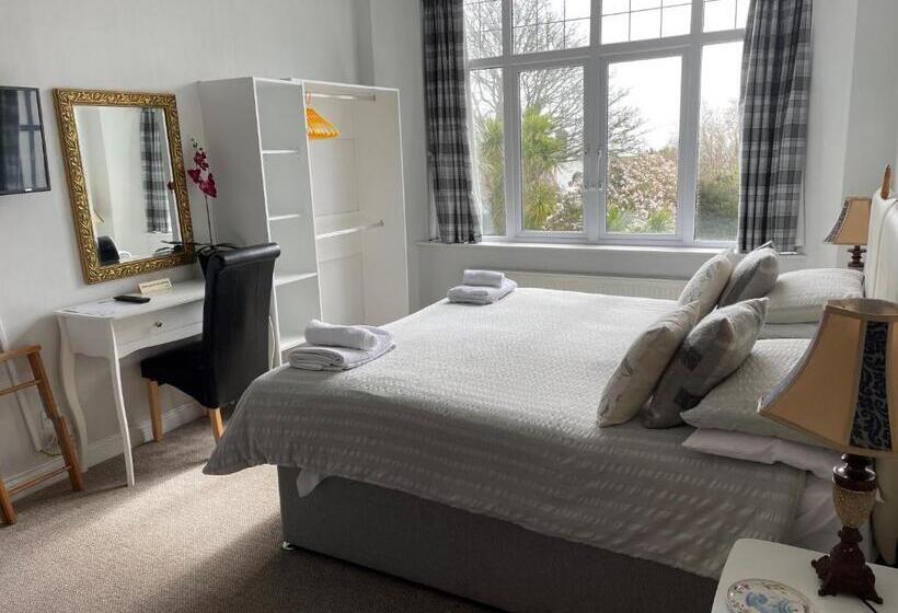 Номер Superior Вид на Море, Tudor Court