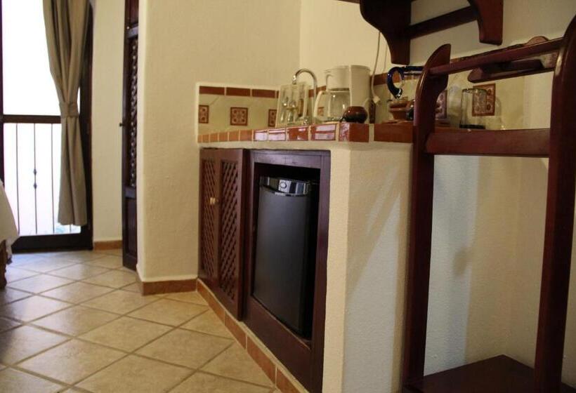 إستديو قياسى مطل على حمام السباحة, Villas Vista Suites Sayulita