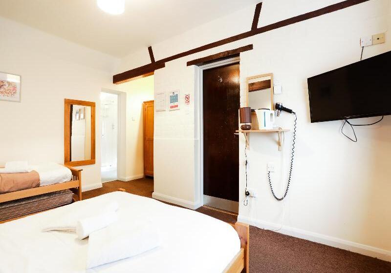 四人标准间, Elm Farm Country House