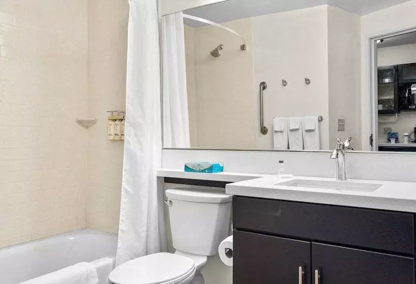 スタンダードスタジオ, Candlewood Suites Erie, An Ihg