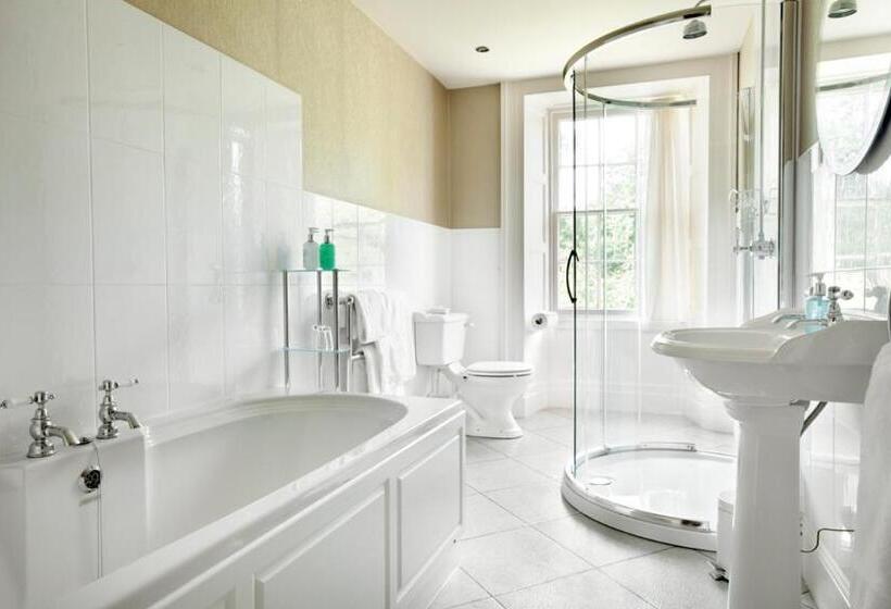 Номер Superior, Overwater Hall