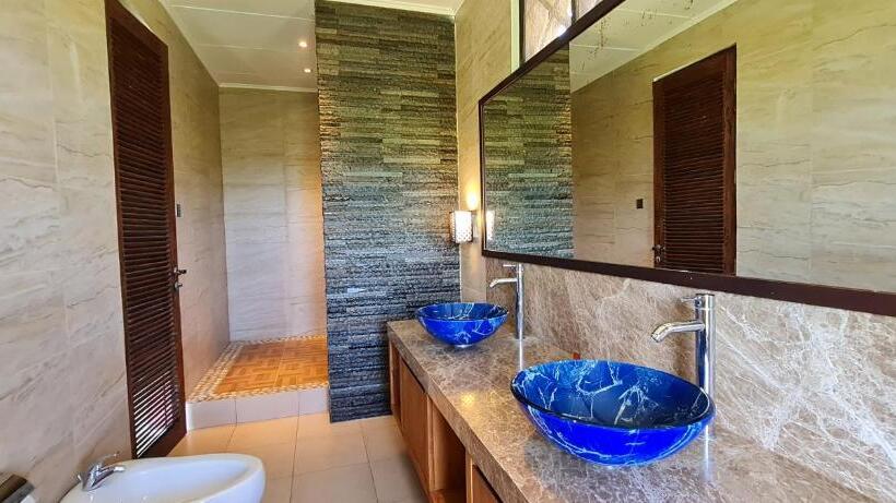 Вилла 2 Спальни, Sanur Seaview