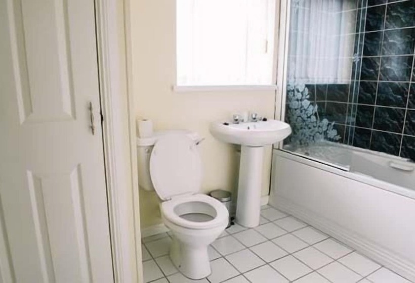 آپارتمان 3 خوابه, Millie And Charley S Apartments