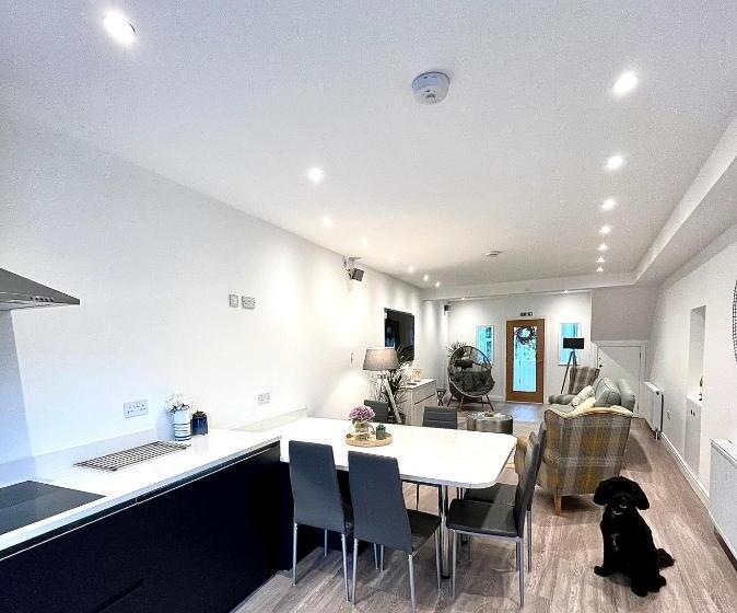 خانه 3 خوابه, Mode Apartments St Annes