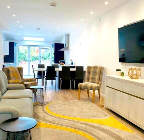 ３ベッドルームハウス, Mode Apartments St Annes