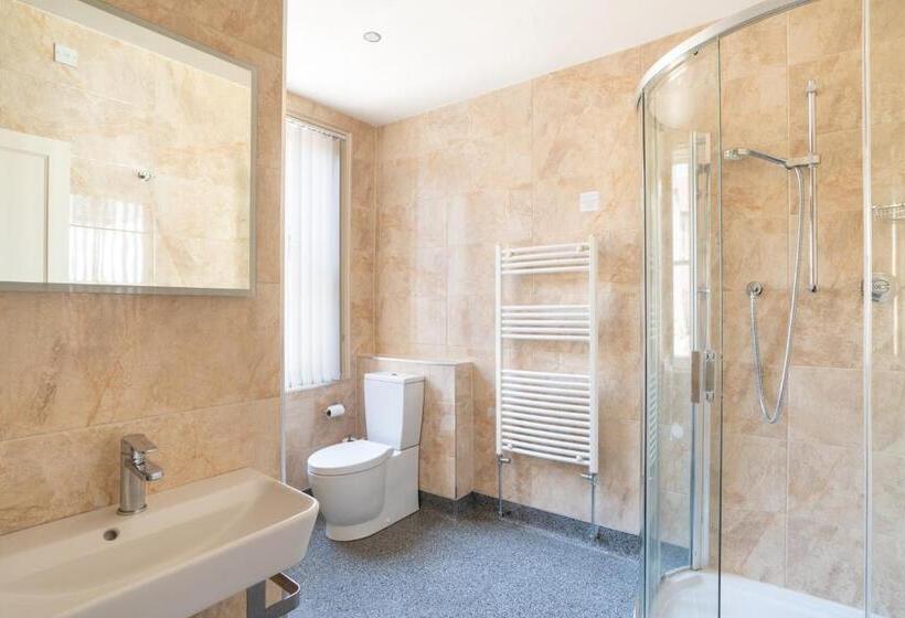 Номер Стандарт, The Kings Head