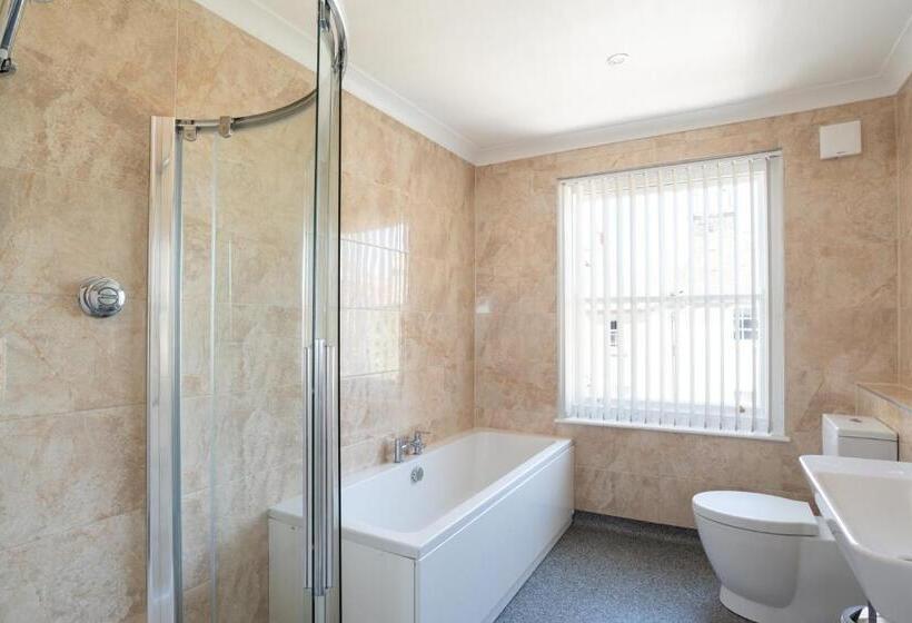 Номер Стандарт Внутренний, The Kings Head