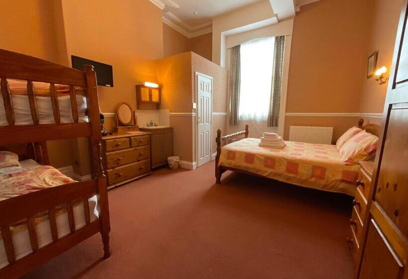 חדר משפחתי, The Langham