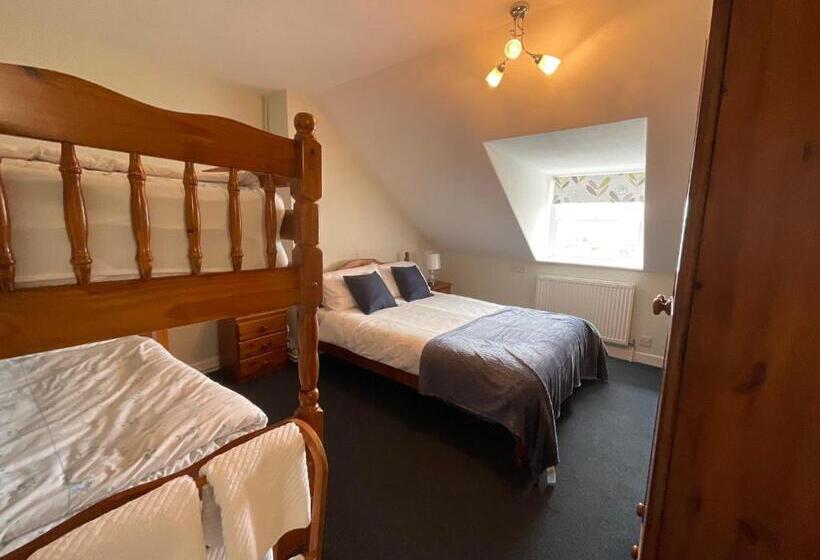 חדר משפחתי, The Langham