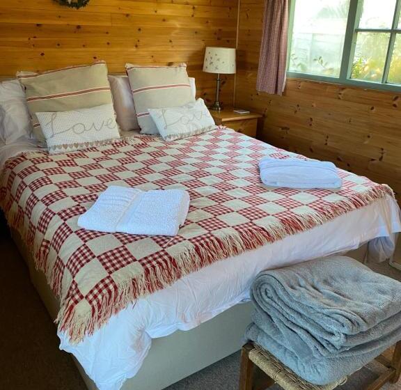 Номер Стандарт Вид на Сад, The Lodge On The Marsh