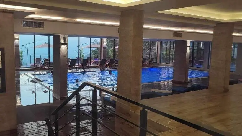 استودیوی استاندارد, Apartman Vana