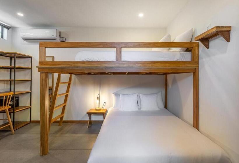 带露台的标准工作室, Ventura Santa Teresa