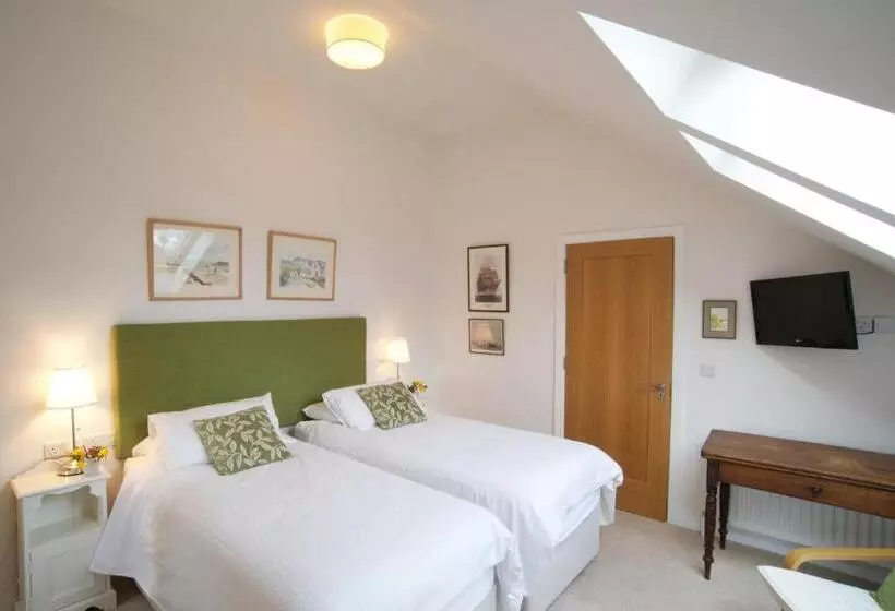 اتاق لوکس با تخت بزرگ, Cherryhill Lodge