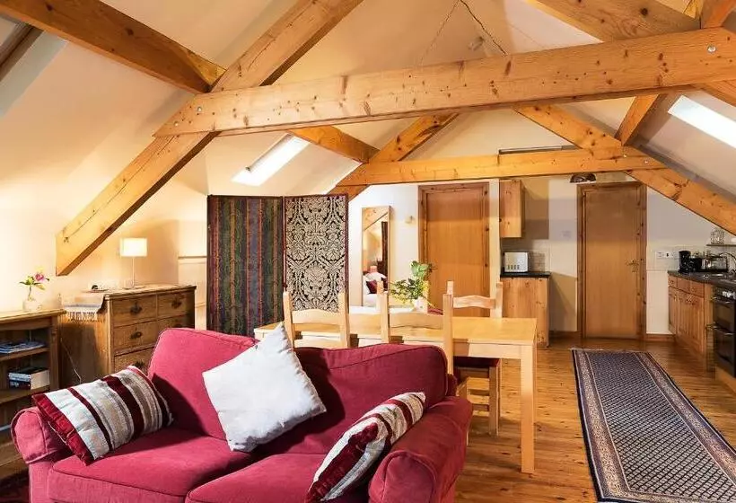 آپارتمان 1 خوابه با بالکن, Cherryhill Lodge