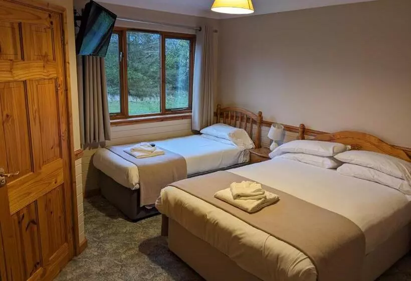 スタンダードトリプルルーム, Lakeside Lodge Golf And Country Club