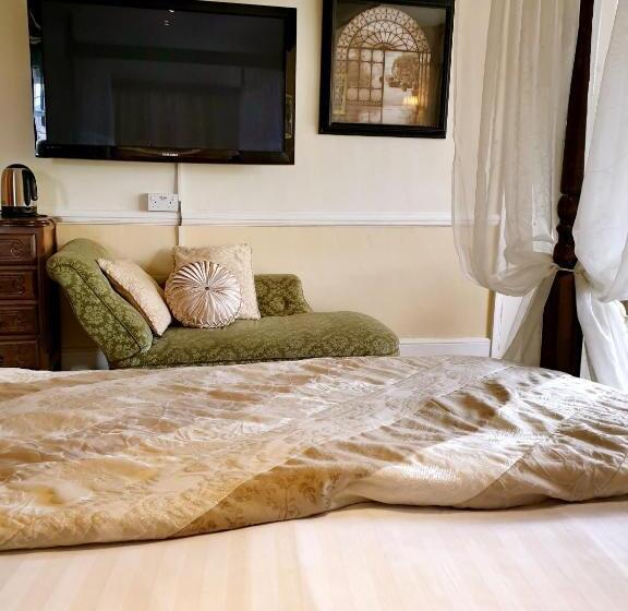 סוויטת סופריור, The Crown House Inn