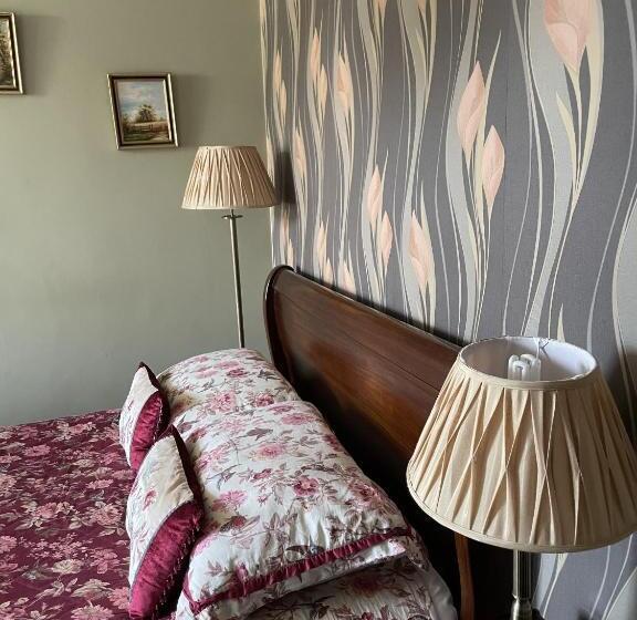 غرفة سوبيريور سرير كينج, The Eagle Tavern