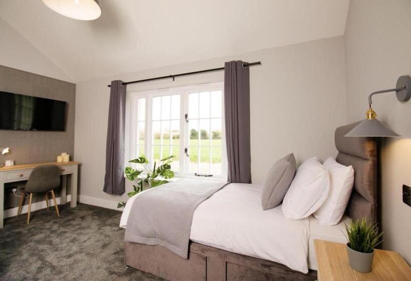 חדר דלוקס, The Kings Arms