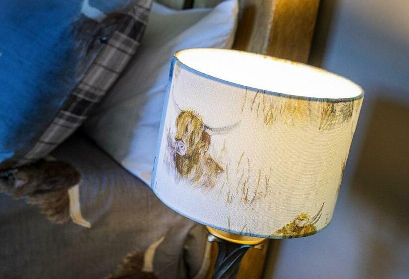 اتاق استاندارد, The Okeover Arms