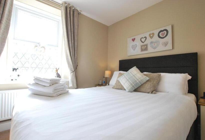 スタンダードルーム, The Punchbowl