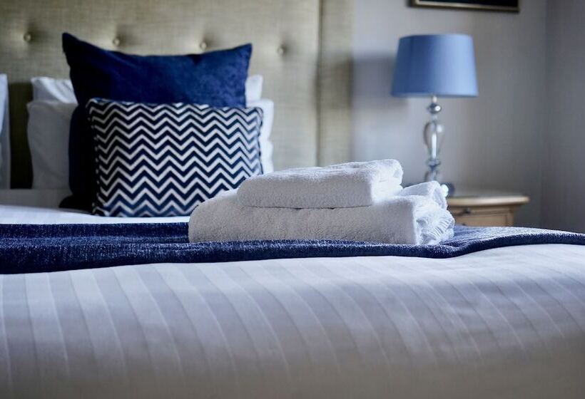 اتاق استاندارد, The Cottage