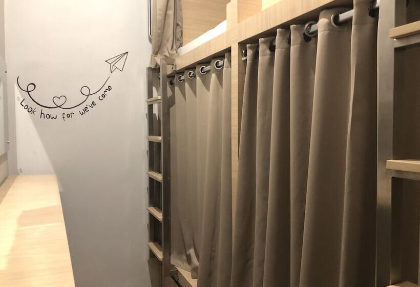 تختخواب در اتاق مشترک, The Packer Lodge Hostel