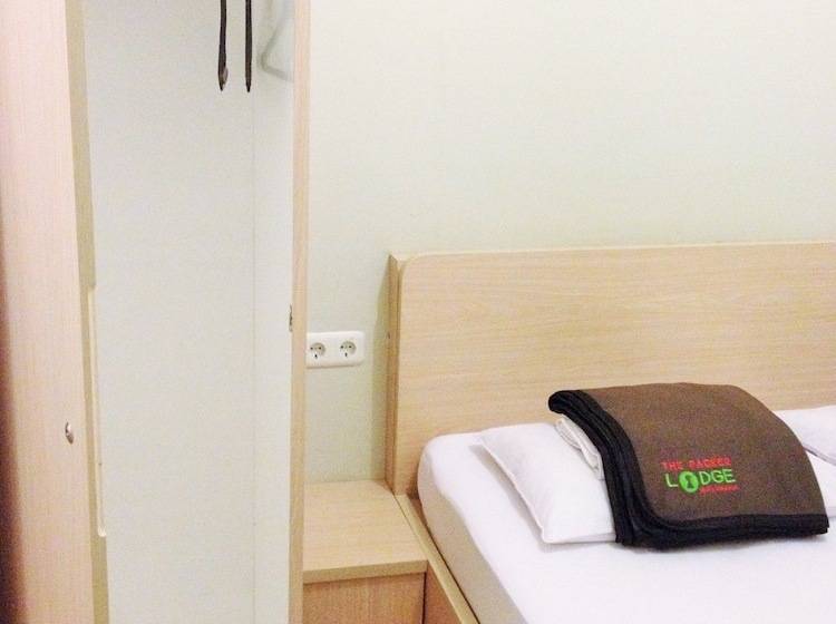 اتاق استاندارد با سرویس بهداشتی مشترک, The Packer Lodge Hostel