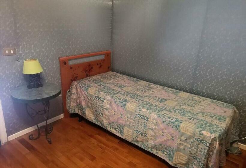 اتاق لوکس با بالکن, B&b Villa Carmen
