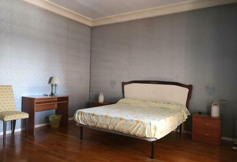 Camera Deluxe con Balcone, B&b Villa Carmen