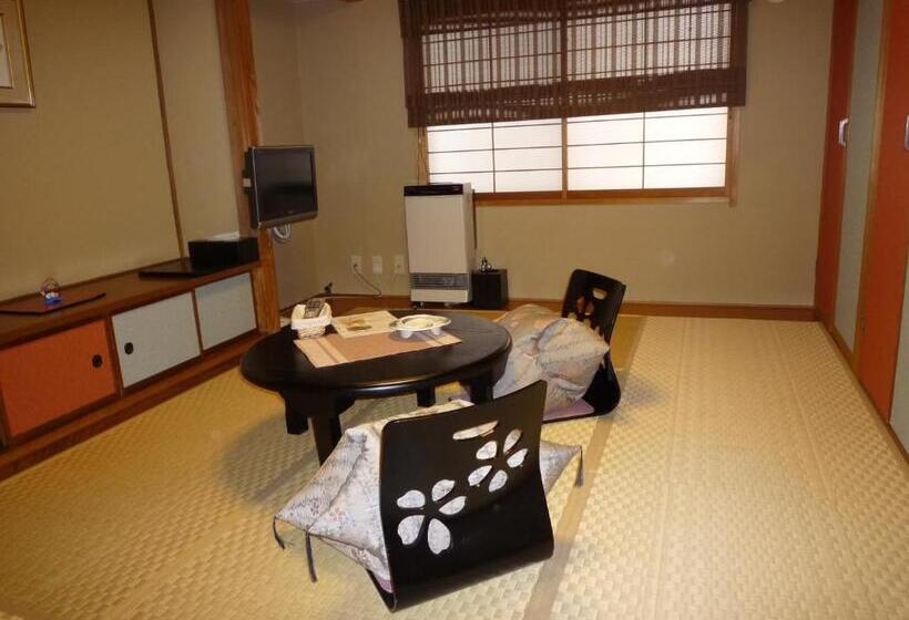 Номер Стандарт, Yudanaka Tawaraya Ryokan