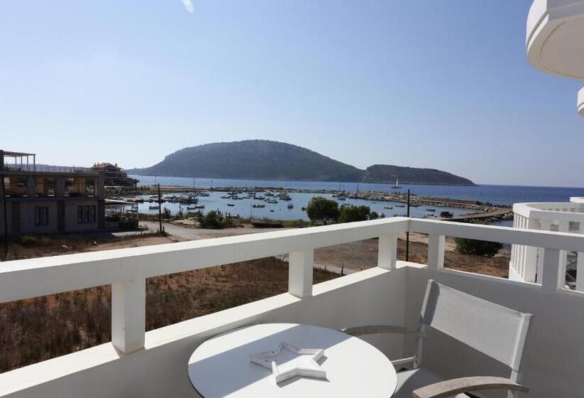 סטודיו סטנדרט עם נוף צדדי לים, Artina Nuovo