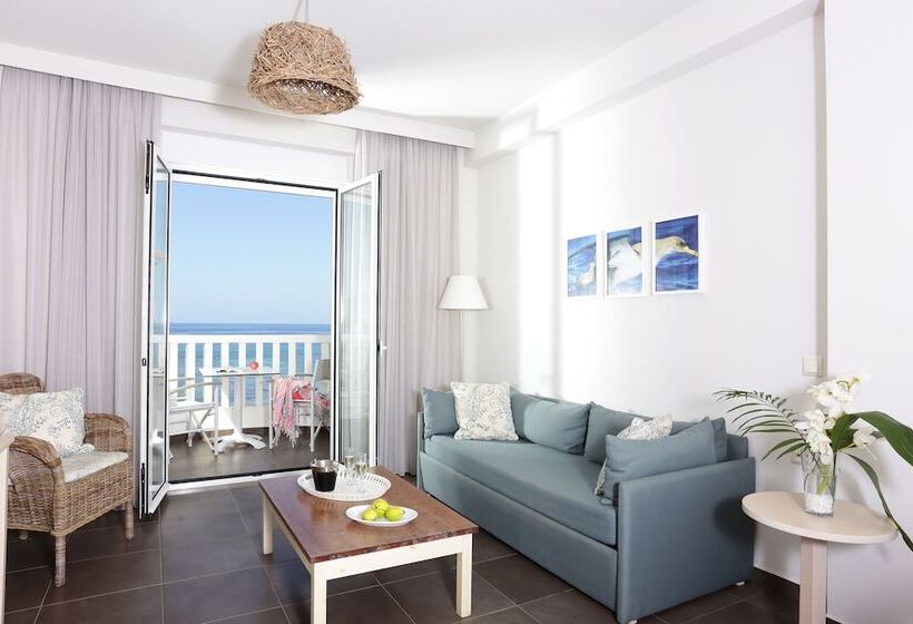 דירת חדר נוף לים, Artina Nuovo